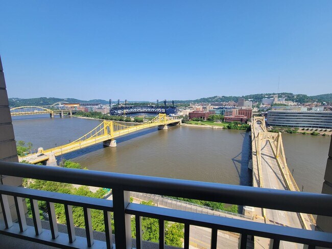 Interior Photo - Encore