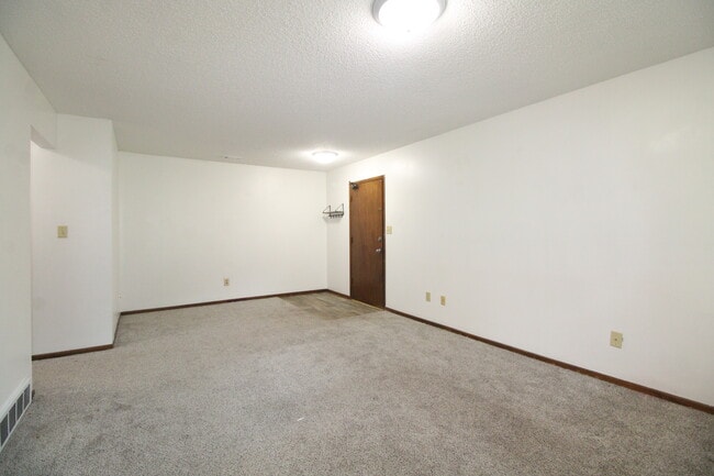 Building Photo - 484 S 19th St