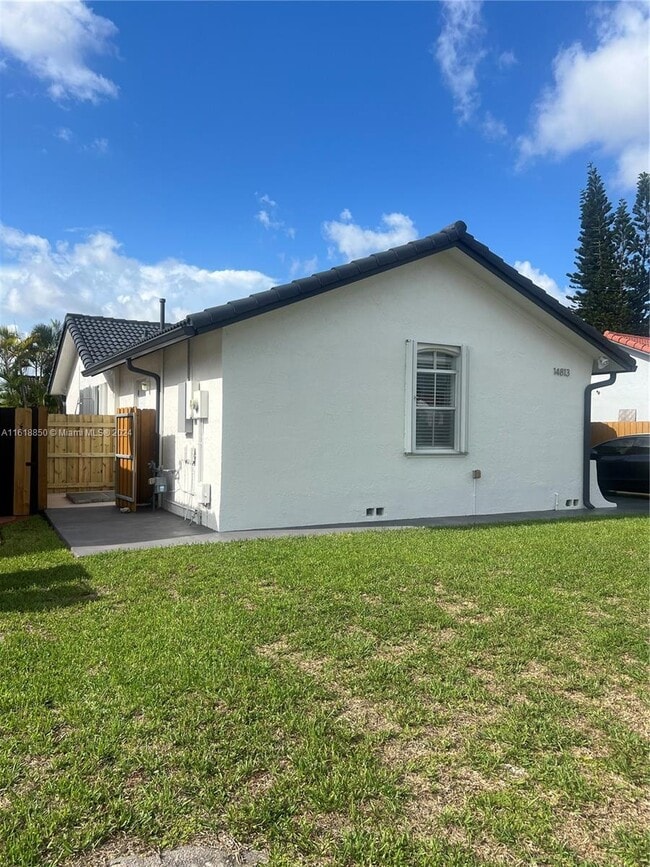 Building Photo - 14813 SW 171st Ter