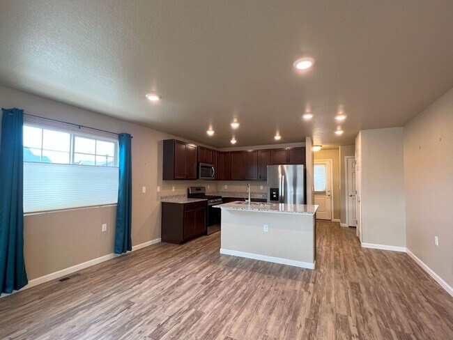 Foto del edificio - Cozy 2 Bed 2 Bath Longmont Home Dogs Allowed