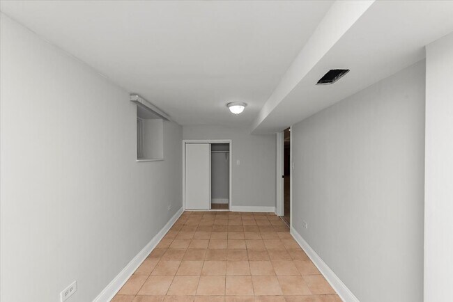 Foto del edificio - 941 W Windsor Ave