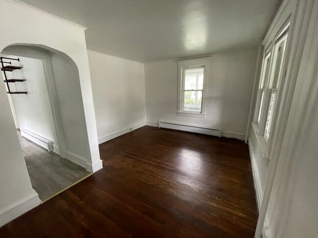 Building Photo - 608 Lippincott Ave