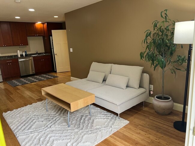 Foto del edificio - 280 2nd Ave NE
