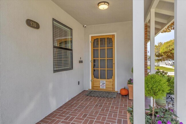 Foto del edificio - 930 Poplar St