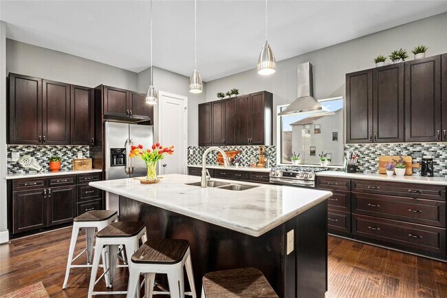Foto del edificio - 2104 Webster St