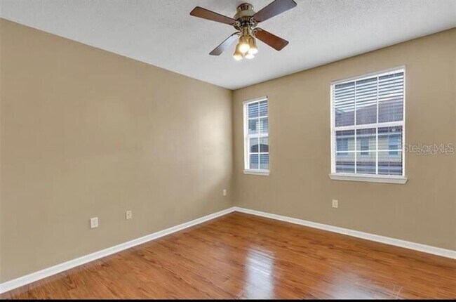 Foto del edificio - 12102 Poppy Field Ln