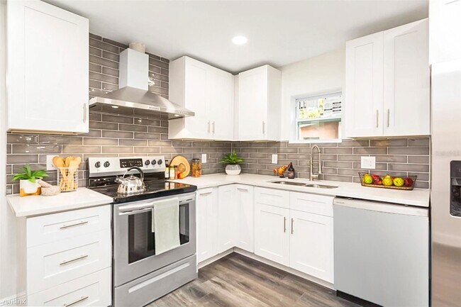 Building Photo - 3 br, 2 bath House - 502 E Cluster Avenue