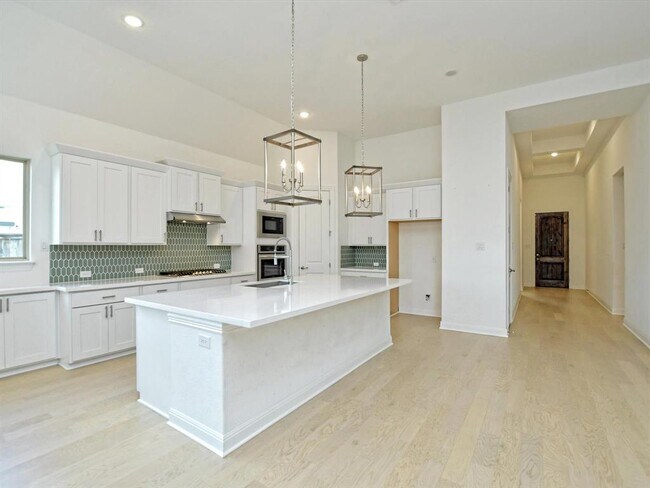 Building Photo - 112 Teddy Roosevelt Dr