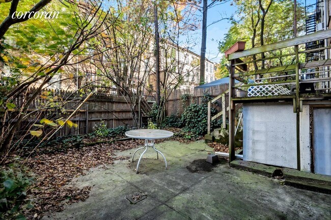 Foto del edificio - 547 10th St