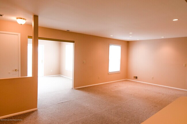 Building Photo - 506 Harding Rd