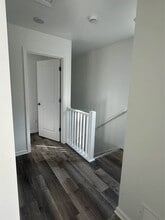 Building Photo - 629-631 Vincent Rd