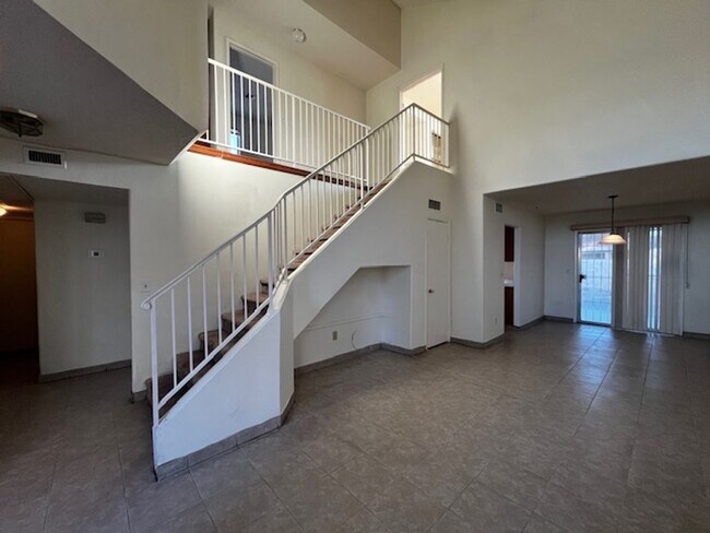 Foto del edificio - Spacious Home Located on a Nice Cul-De-Sac!