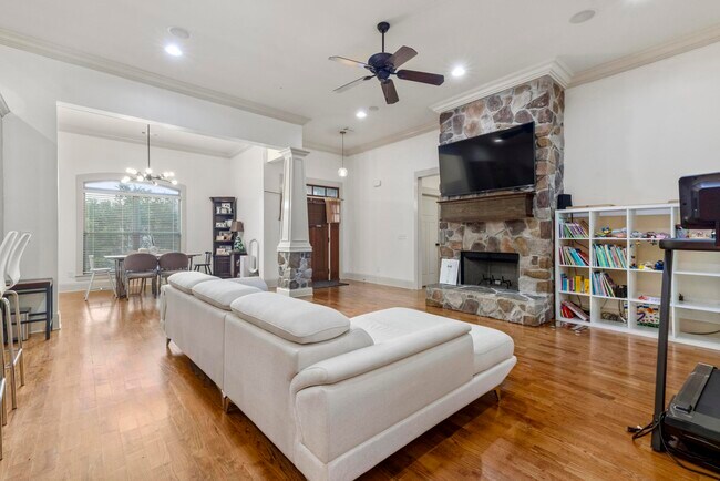 Foto del edificio - 1896 Blue Creek Ln