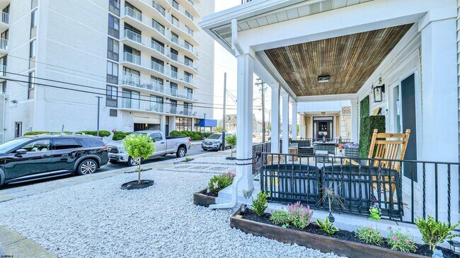 Foto del edificio - 229 N Derby Ave