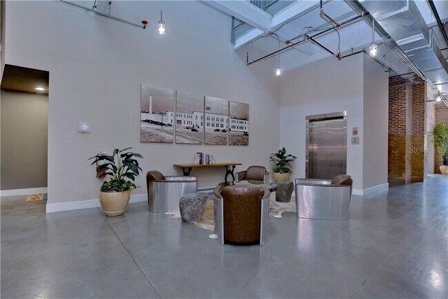 Foto del edificio - 1501 W Horatio St