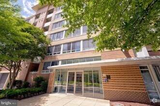 Building Photo - 355 I St SW