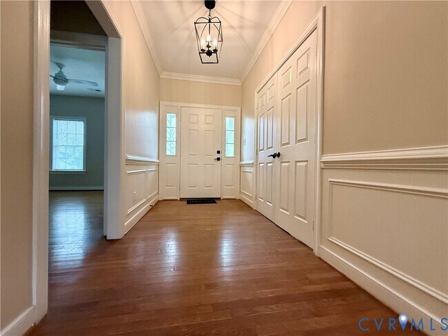 Foto del edificio - 1355 Hawkins Wood Cir