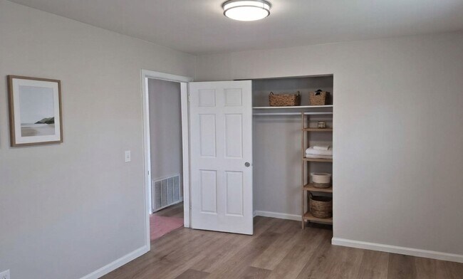 Foto del edificio - CHARMING SINGLE-FAMILY HOME IN GARY – AVAILABLE NOW!