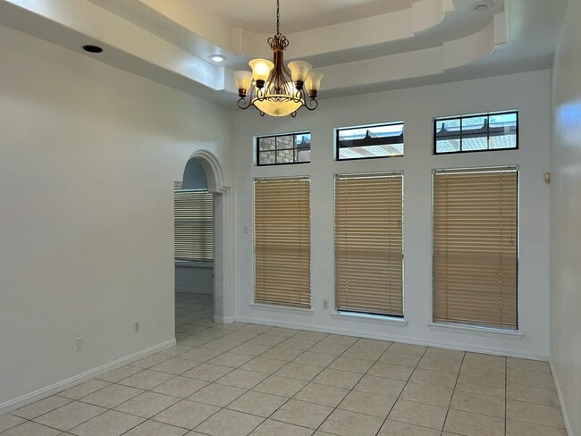 Building Photo - 3400 Santa Teresa