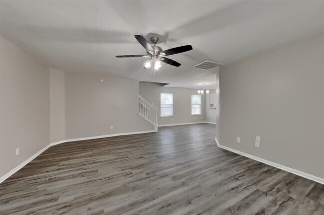 Foto del edificio - 6746 Windy River Ln