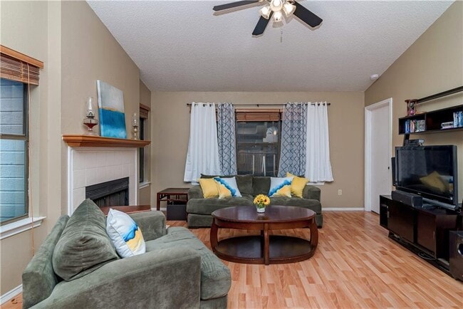 Foto del edificio - 3008 Birch Dr