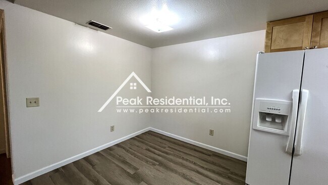 Foto del edificio - Updated 3 bd/2 ba Rancho Cordova Duplex!
