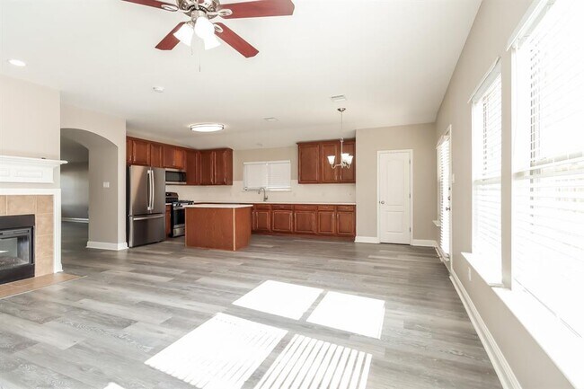 Foto del edificio - 21206 Linden Hills Ln