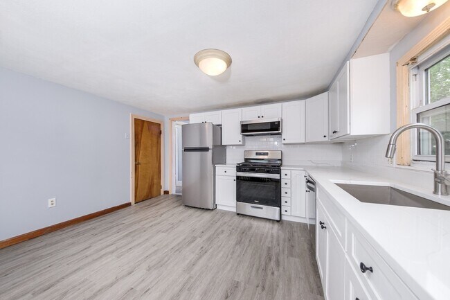 Building Photo - 138 Brown St