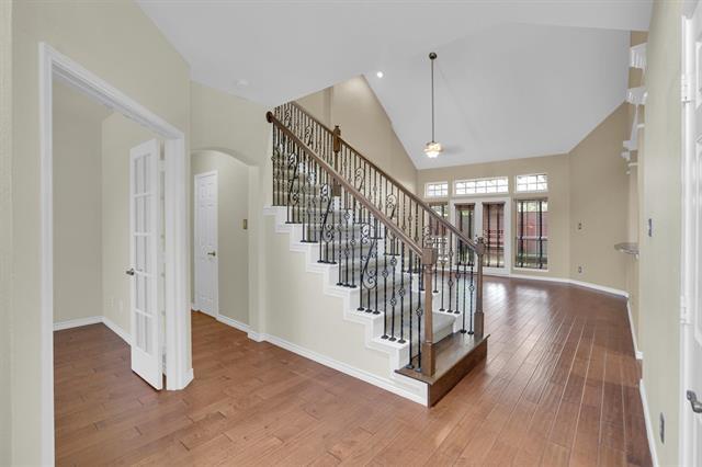 Building Photo - 1524 Endicott Dr