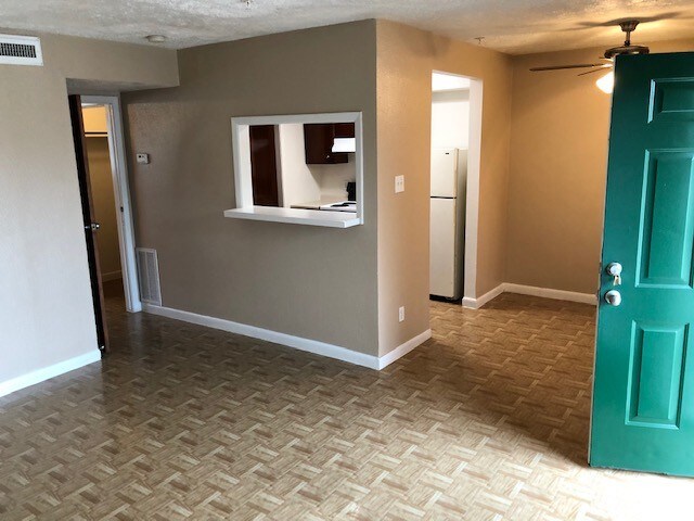 Foto del edificio - 2907 Red Bluff Rd