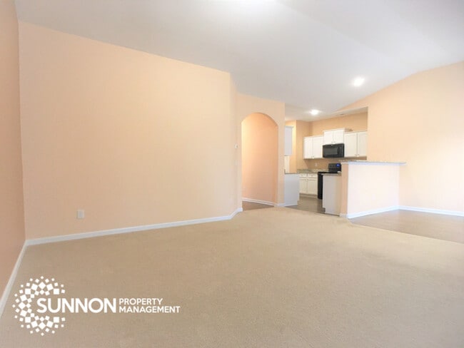 Building Photo - Beautiful 3BR 2BA Ranch with Backyard Oasis