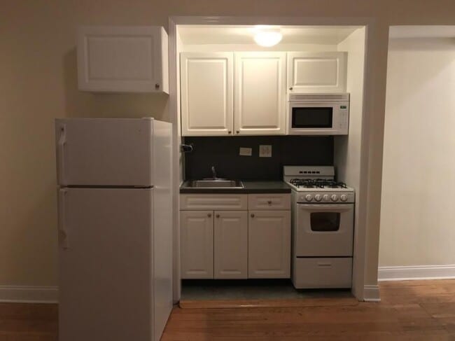 Building Photo - 1 bedroom in New York NY 10021