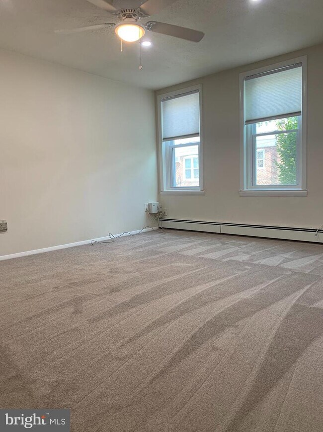 Foto del edificio - 333 E State St