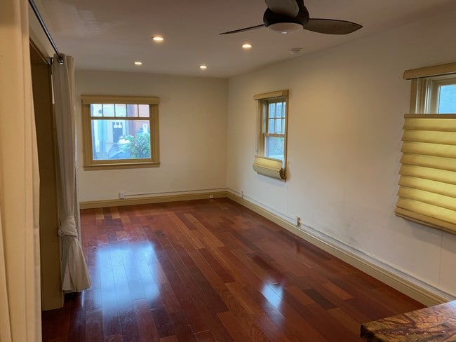 Bedroom - 307 6th Ave