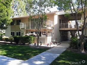Building Photo - 548 Via Estrada