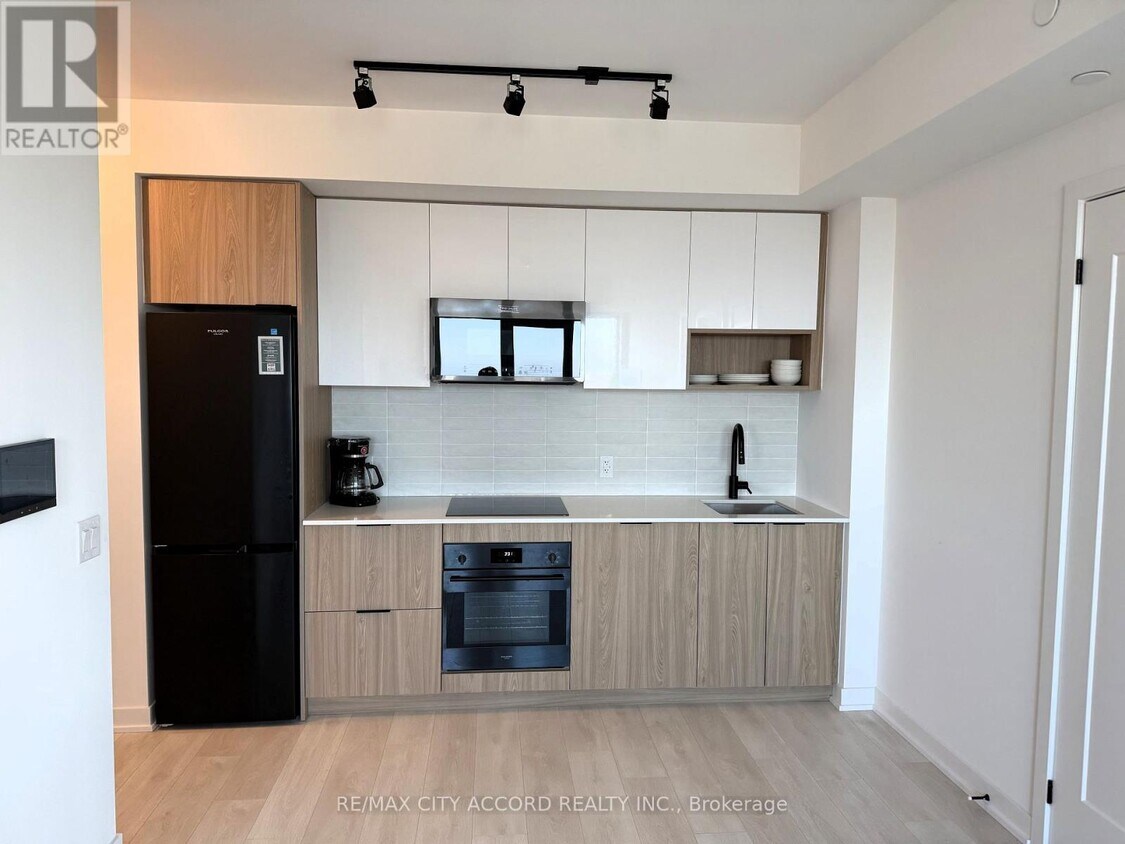 Primary Photo - 5 Defries St