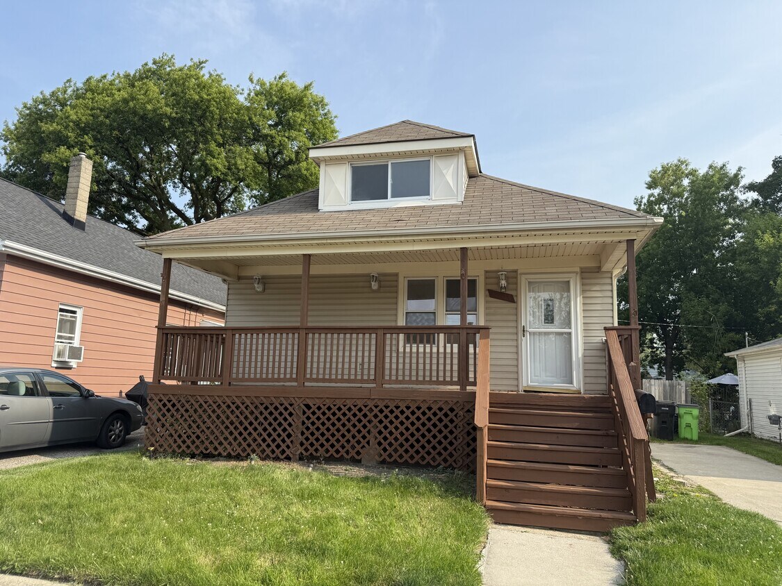 Foto principal - 17615 Tennyson St