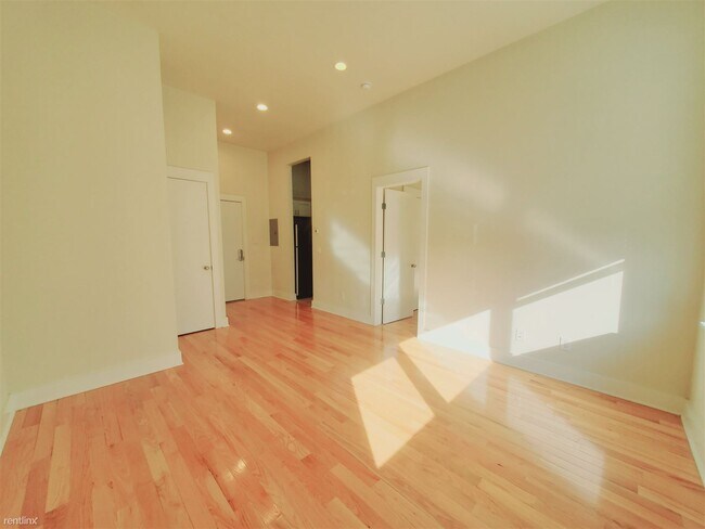 Foto del edificio - 1 br, 1 bath Condo - 77 N Main St Unit 6