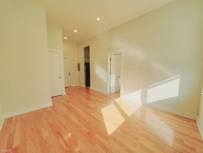 Building Photo - 1 br, 1 bath Condo - 77 N Main St Unit 6
