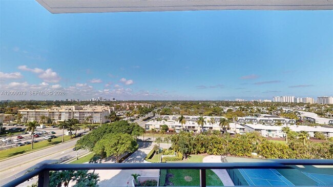 Foto del edificio - 600 Three Islands Boulevard