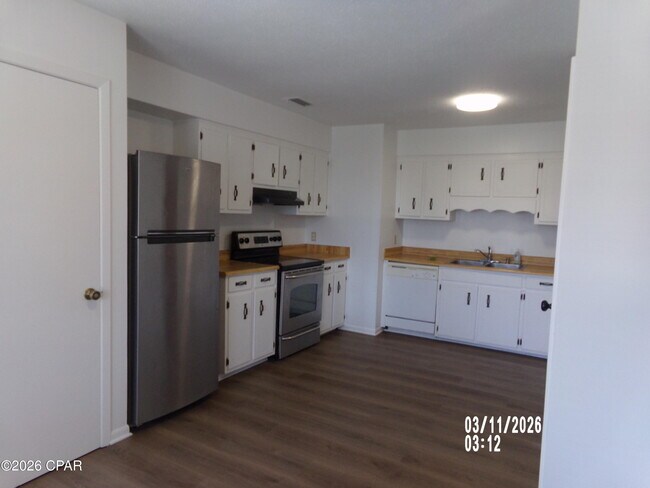 Foto del edificio - 6909 Winona St