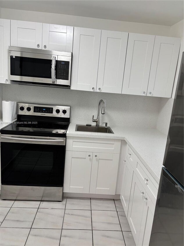Foto del edificio - 10300 Coral Wy