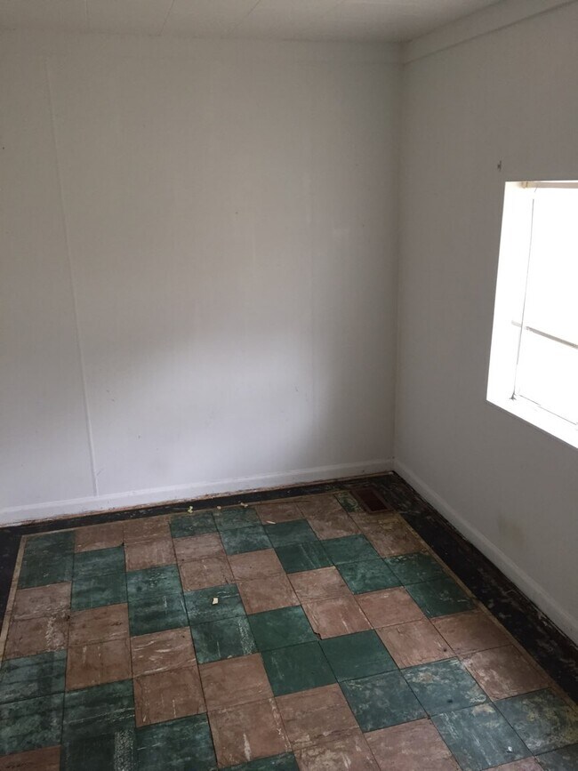 Foto del edificio - 104 Taylor Ave