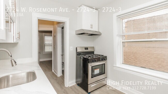 Foto del edificio - 2724 W Rosemont Ave