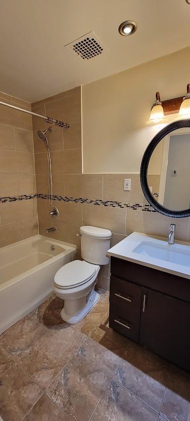 Foto del edificio - 82-76 Country Pointe Cir