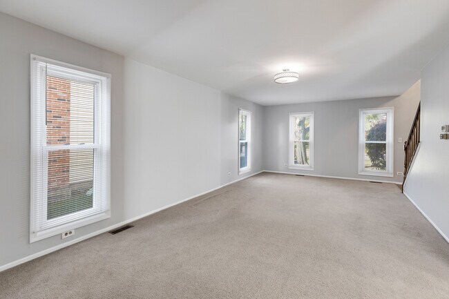 Building Photo - 1255 Gail Dr