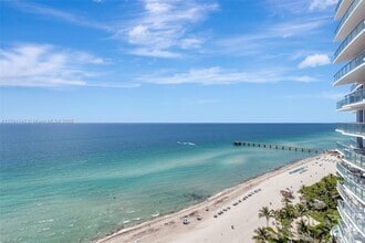 Building Photo - 17001 Collins Ave