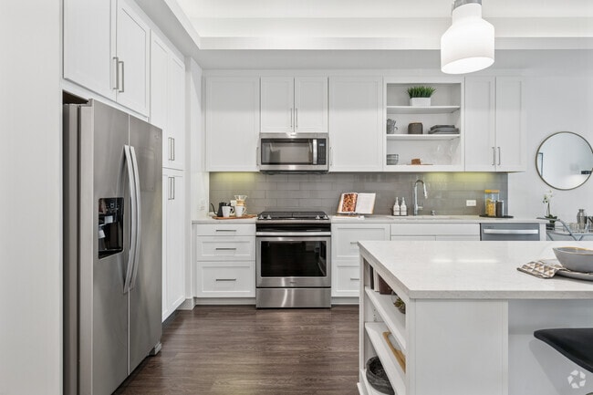 A1 1BR, 1BA - 690SF - Kitchen - Skyloft