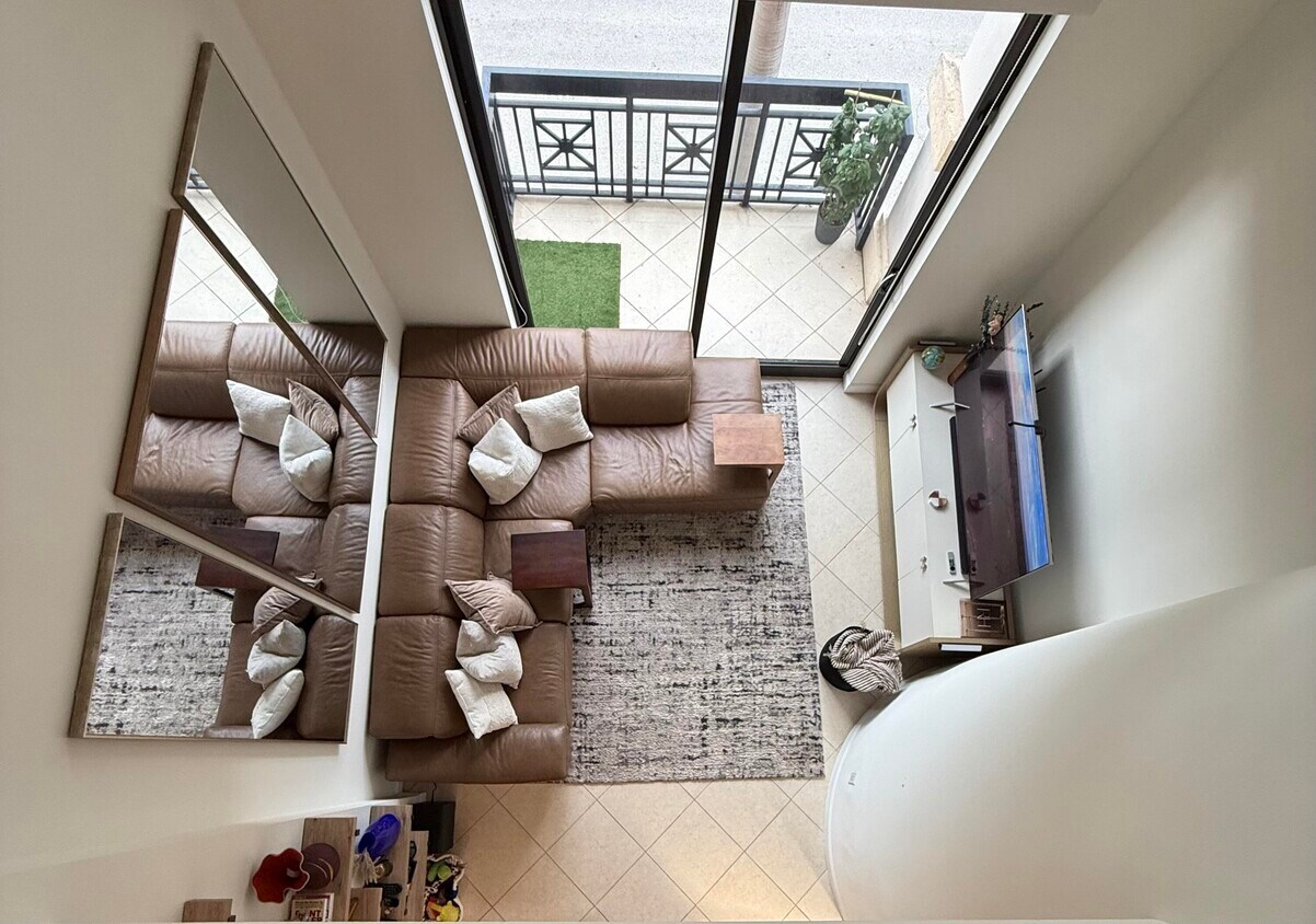 Foto principal - 801 S Olive Ave