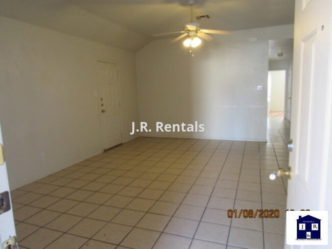 Building Photo - 2808 Edgefield St